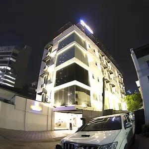 Hotel 02
